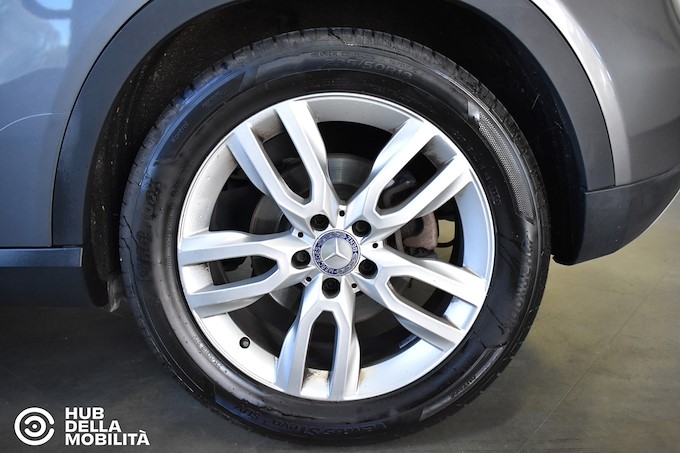 MERCEDES-BENZ GLA 200 d Automatic Business